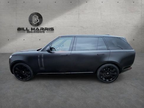 Used 2023 Land Rover Range Rover Long Wheelbase Autobiography image 1