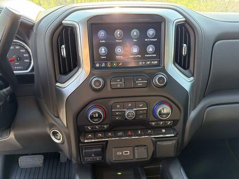 Used 2022 Chevrolet Silverado 1500 LTZ w/ Technology Package AWD/4WD image 32