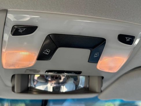 Used 2012 Toyota Sienna LE FWD image 20
