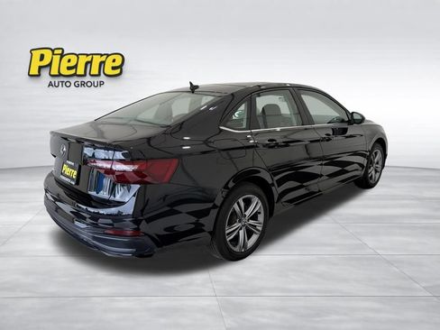 Used 2024 Volkswagen Jetta SE FWD image 5