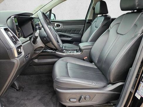 Used 2023 Kia Sorento SX FWD image 17