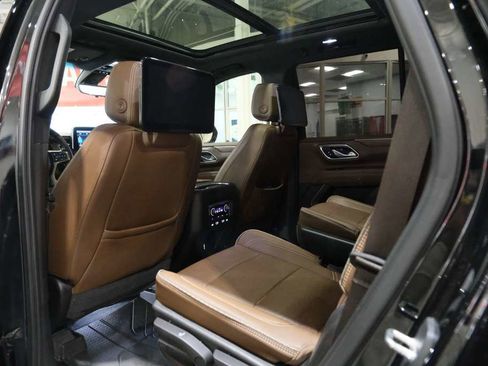 Used 2021 Chevrolet Tahoe High Country w/ Premium Package AWD/4WD image 20