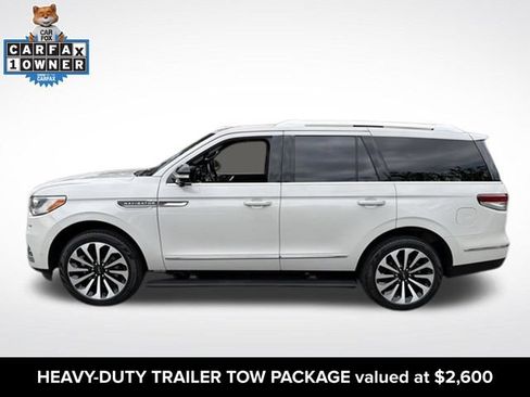 Used 2024 Lincoln Navigator Reserve AWD/4WD image 4