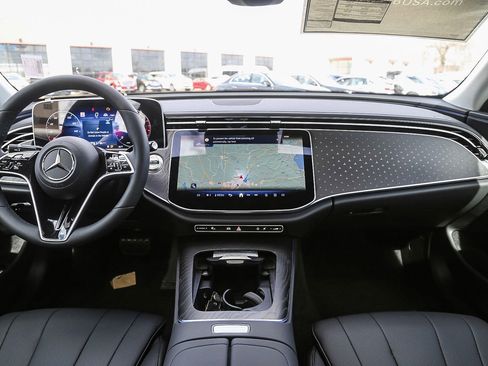 New 2024 Mercedes-Benz E 350 4MATIC Sedan image 9