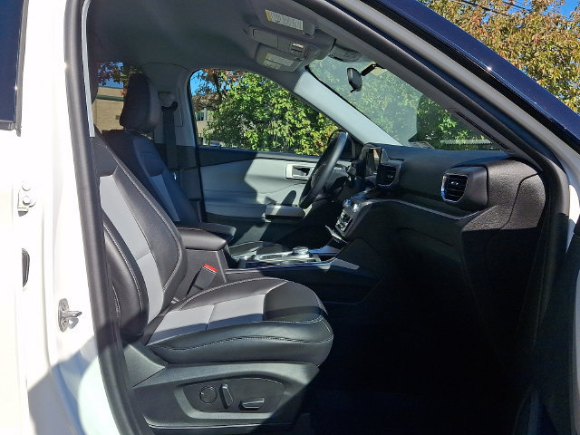 Used 2023 Ford Explorer XLT w/ Equipment Group 202A AWD/4WD image 42