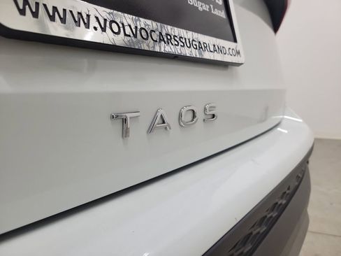 Used 2022 Volkswagen Taos S image 8