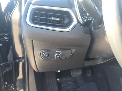 Certified 2024 Chevrolet Equinox LT FWD image 11