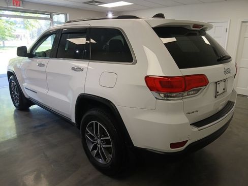 Used 2017 Jeep Grand Cherokee Limited AWD/4WD image 3