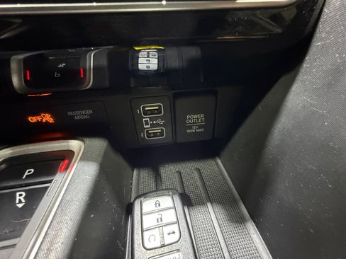 Used 2021 Honda Insight EX image 31