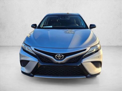Used 2019 Toyota Camry XSE image 2