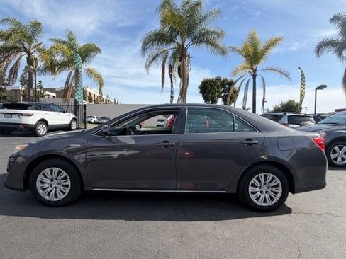Used 2012 Toyota Camry LE FWD image 5