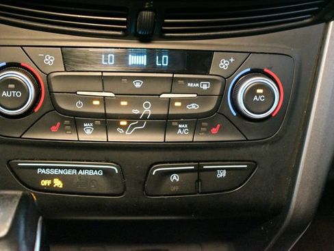Used 2019 Ford Escape SEL w/ Sun & Style Package AWD/4WD image 27