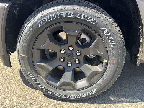 New 2026 RAM 1500 4x4 Crew Cab image 17