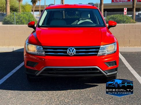 Used 2018 Volkswagen Tiguan SE AWD/4WD image 2