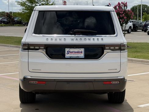 Used 2022 Jeep Grand Wagoneer Series II w/ Convenience Group III AWD/4WD image 5