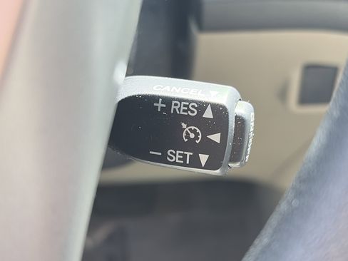 Used 2010 Toyota Prius Five FWD image 24