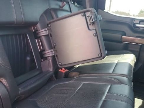 Used 2021 Chevrolet Silverado 1500 High Country AWD/4WD image 15