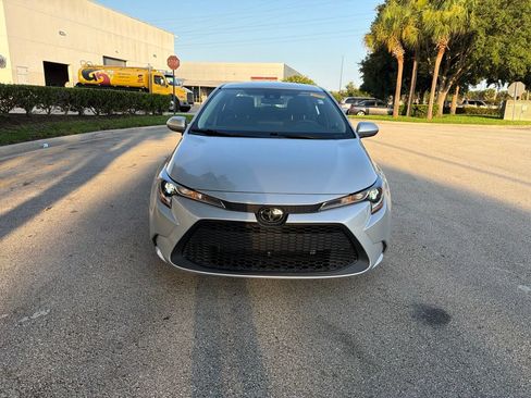 Used 2022 Toyota Corolla LE FWD image 5