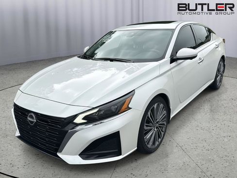 Used 2023 Nissan Altima 2.5 SL FWD image 1