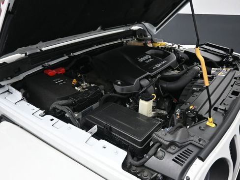 Used 2022 Jeep Wrangler Unlimited Rubicon w/ Steel Bumper Group image 47