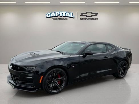 Used 2021 Chevrolet Camaro SS image 1