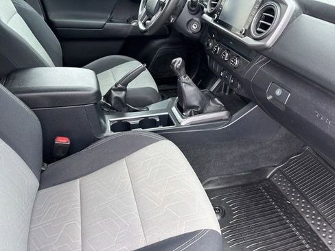 Used 2020 Toyota Tacoma TRD Off-Road image 36