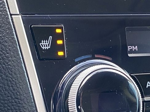 Used 2018 Subaru Outback 3.6R Limited image 23