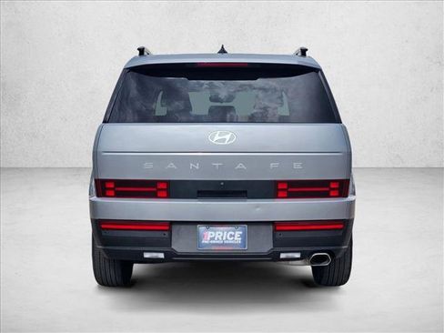 Used 2025 Hyundai Santa Fe SEL FWD image 7