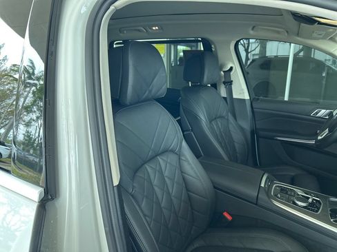 Used 2023 BMW X7 xDrive40i w/ Premium Package AWD/4WD image 24