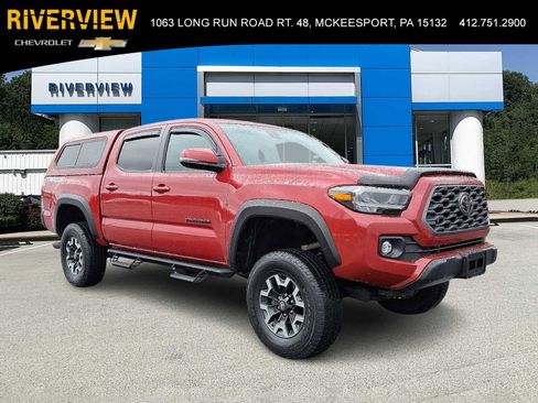 Used 2020 Toyota Tacoma TRD Off-Road image 1