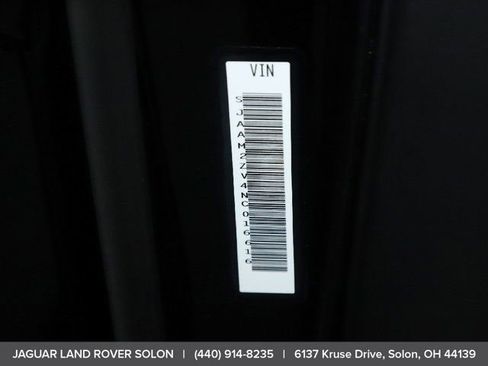 Used 2022 Bentley Bentayga image 46