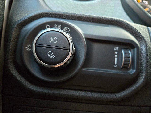 Used 2025 Jeep Gladiator Sport AWD/4WD image 23