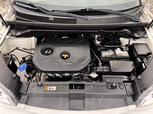 Used 2017 Kia Soul + FWD image 10
