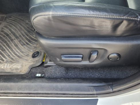 Used 2015 Toyota RAV4 Limited w/ Technology Package AWD/4WD image 18