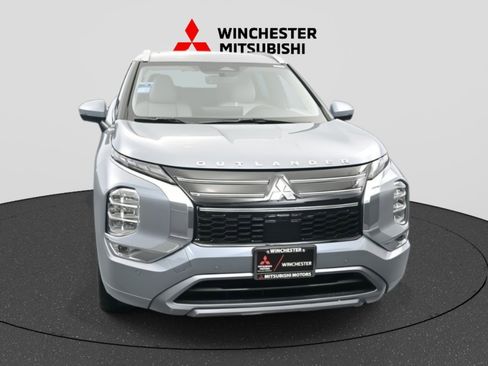New 2025 Mitsubishi Outlander SEL image 2
