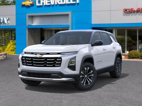 New 2026 Chevrolet Equinox LT w/ Convenience Package II image 6