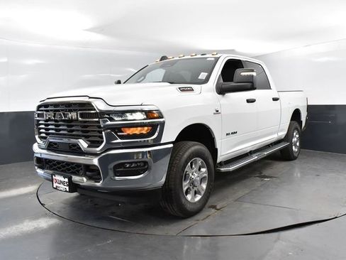 New 2025 RAM 2500 Big Horn AWD/4WD image 3