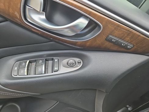 Used 2014 INFINITI Q50 Premium w/ Deluxe Touring Package AWD/4WD image 18