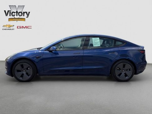 Used 2021 Tesla Model 3 Standard Range Plus RWD image 3