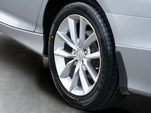 Certified 2022 Honda Accord LX image 7
