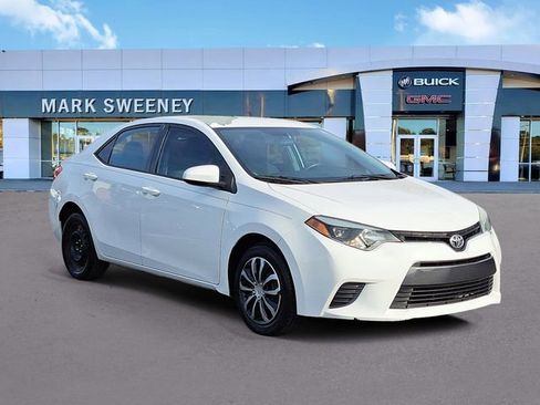 Used 2016 Toyota Corolla LE image 3