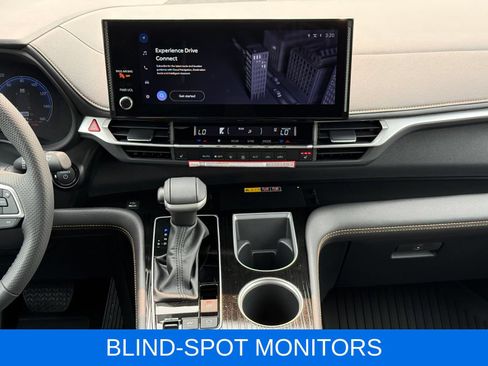 Used 2026 Toyota Sienna XLE Woodland Edition AWD/4WD image 27