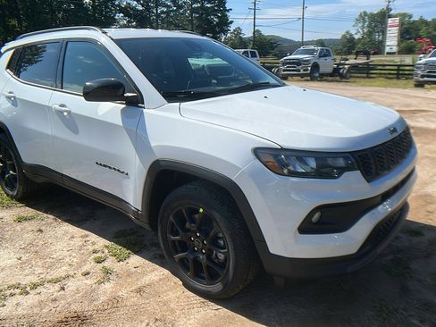 New 2025 Jeep Compass Latitude w/ Altitude Special Edition image 5