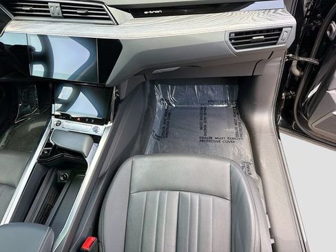 Used 2024 Audi Q8 e-tron Premium Plus w/ Premium Plus Package AWD/4WD image 16