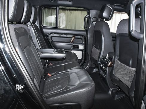 Used 2024 Land Rover Defender 130 X image 42