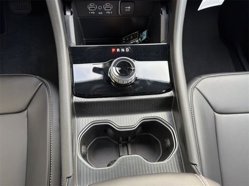 New 2025 Jeep Grand Cherokee Limited w/ Black Appearance Package image 17