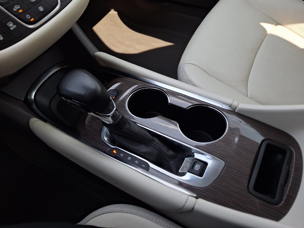 Used 2024 Chevrolet Malibu LT FWD image 25