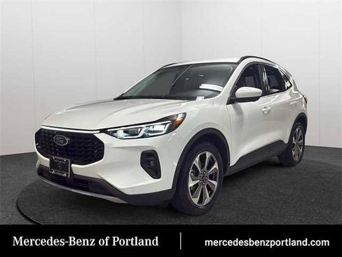 Used 2024 Ford Escape Platinum image 1