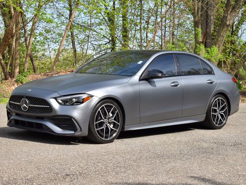Used 2022 Mercedes-Benz C 300 Sedan w/ AMG Line w/ Night Package image 2