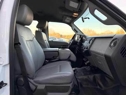 Used 2015 Ford F250 XL w/ Power Equipment Group image 39